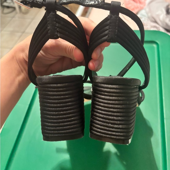 Steve Madden Elegant Black Heels - Picture 3 of 4